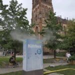 Kühlbox auf dem Kirchplatz sorgt wieder für Erfrischung