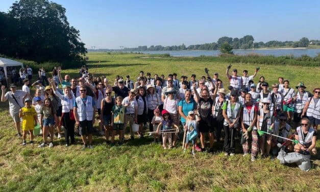 Rhine Cleanup in Kaiserswerth