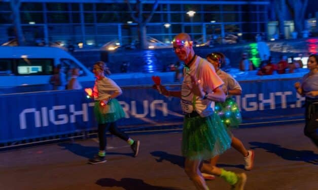 Über 1.500 Läufer beim zweiten Night Run durch den Rheinpark