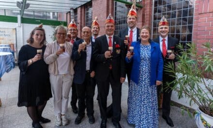 Geschwisterliebe und Karneval: ein wunderbares Paar