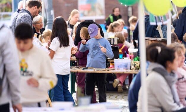 BNE-Aktionstag: Rathausplatz wird zum Lernort für 500 Kinder