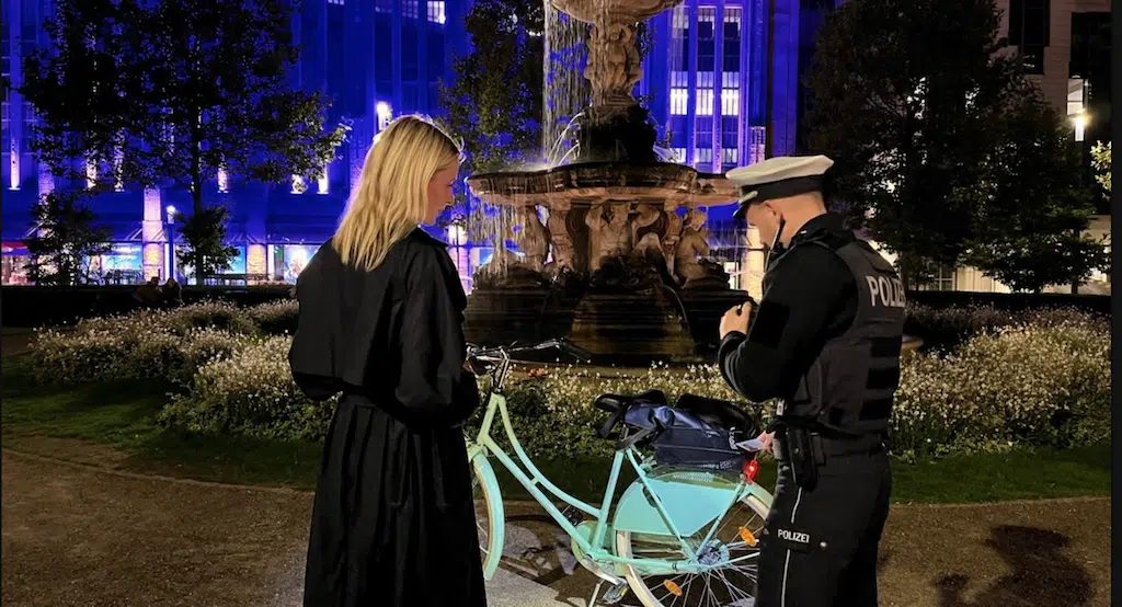 Verkehrskontrolle im Rahmen der "ROADPOL Safety Days" © Polizei Düsseldorf