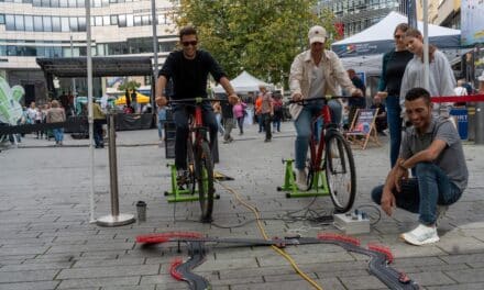 Energiespartag auf dem Schadowplatz: Düsseldorfer informieren sich über Wärmewende