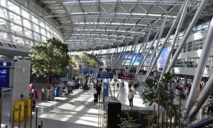 Fünf gesuchte Personen am Flughafen Düsseldorf festgenommen