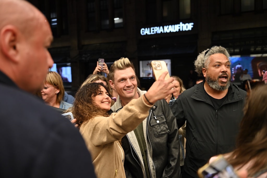 Nick Carter machte Selfis mit den Fans © Lokalbüro