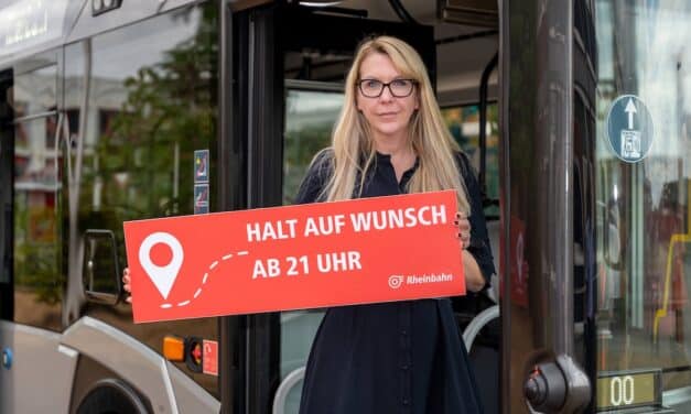 Mehr Sicherheit für Fahrgäste am Abend: Rheinbahn wirbt für „Halt auf Wunsch“