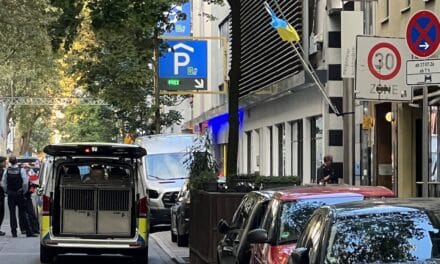 Großeinsatz der Polizei am ukrainischen Konsulat in Düsseldorf