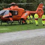 Großbrand in Autohaus am Höherweg – eine Person schwer verletzt