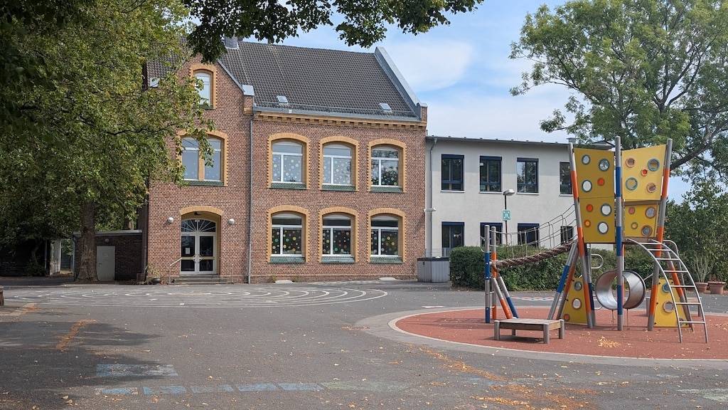 Die Kleine Gelbe Schule aus Lohausen ist auch mit dabei © Gabriele Schreckenberg Die Kleine Gelbe Schule aus Lohausen ist auch mit dabei © Gabriele Schreckenberg