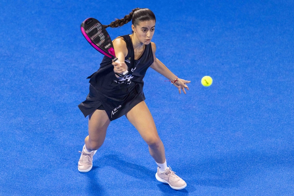 Das angehängte Foto zeigt Claudia Fernandez, eine der beiden siegreichen Spielerinnen, und kann unter dem Credit (D.SPORTS/Kenny Beele) genutzt werden. © .SPORTS/Kenny Beele