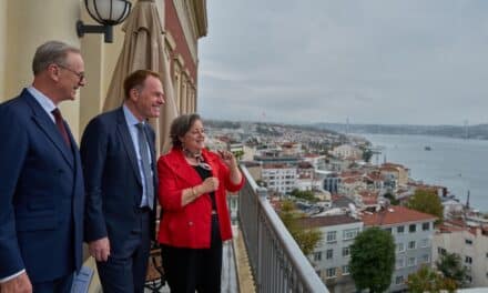 OB Keller wirbt in Istanbul für Düsseldorf als Wirtschaftsstandort