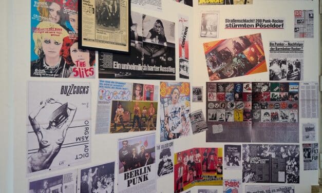 Punk gehört ins Museum: Theatermuseum zeigt “Punk 50: Demand the Impossible”