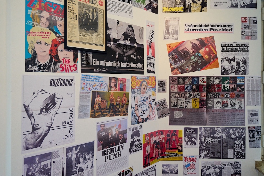 Impressionen aus der Ausstellung "Punk 50: Demand the Impossible" © Landeshauptstadt Düsseldorf/Claus Langer