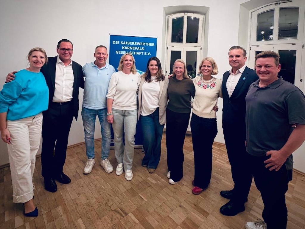 Gut gelaunt und zuversichtlich startet die Kaiserswerther Karnevalsgesellschaft in die neue Session © DKKG