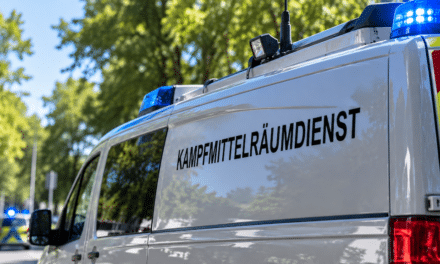 Update ! Kontrollierte Sprengung am Rheinufer: Drei Panzerfäuste in Kaiserswerth unschädlich gemacht