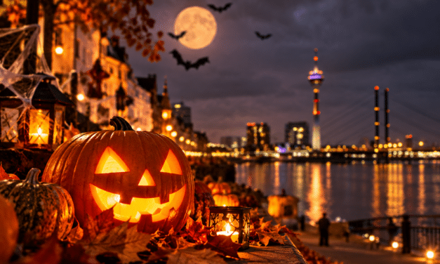 Halloween in Düsseldorf: Polizei verstärkt Präsenz mit zahlreichen Einsatzkräften