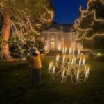 Die leuchtenden Gärten auf Schloss Benrath: Winterlicher Lichterzauber zwischen alten Baumkronen