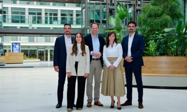 Fünf Unternehmen entscheiden sich für modernisierte Büroimmobilie in Düsseldorf – Oberbürgermeister Stephan Keller sieht darin ein Signal für den Wirtschaftsstandort